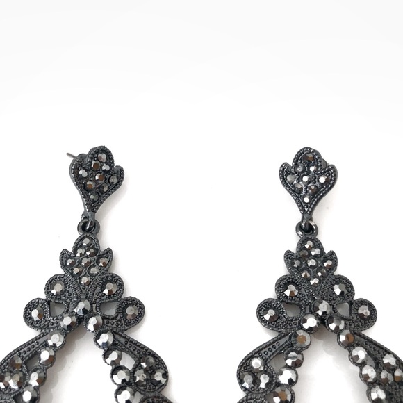 Brand New Earrings with Rhinestone - Picture 3 of 6